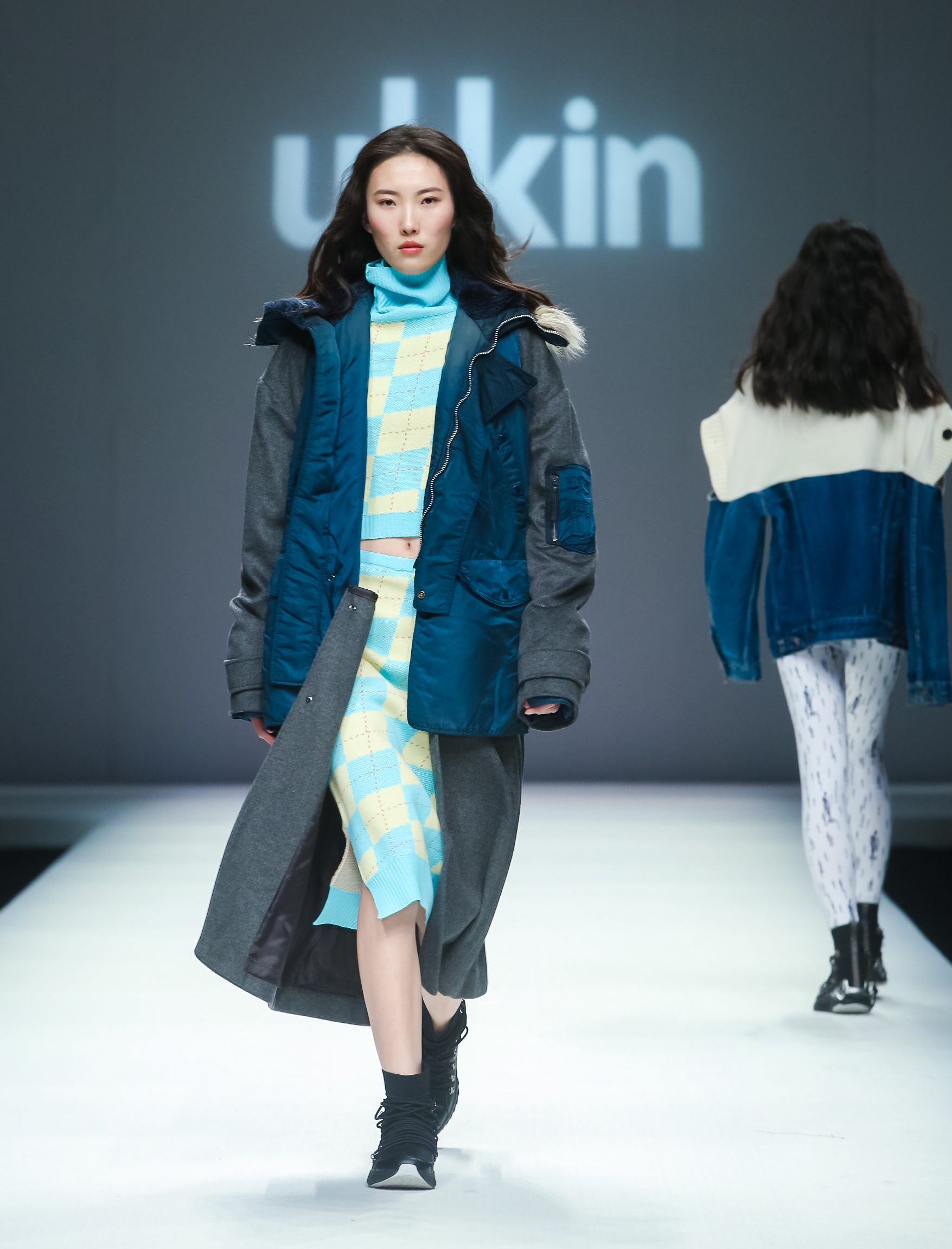 Title: Discovering Korean Fashion: The Allure of Han十一 Womens Clothing