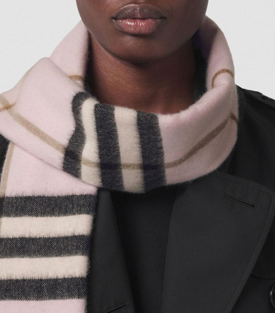 Barboury Scarf: A Classic Style Statement