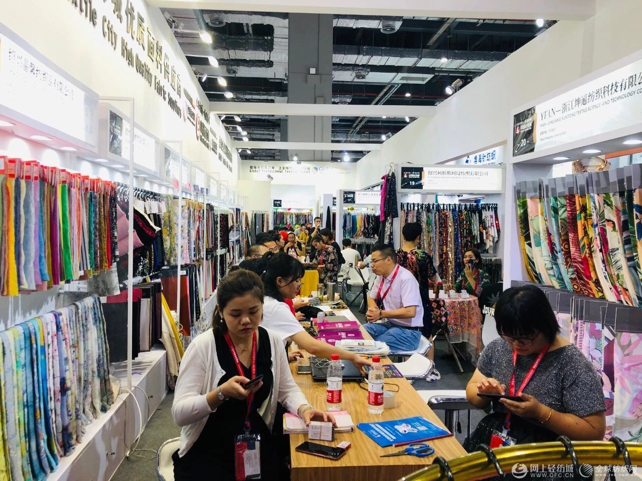 Title: Discovering the Fashionable World of Hangzhou Wholesale Womens Clothing Market