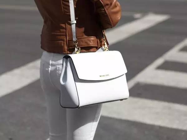 Title: A Glimpse into Hermès Womens Fashion: Images and Prices