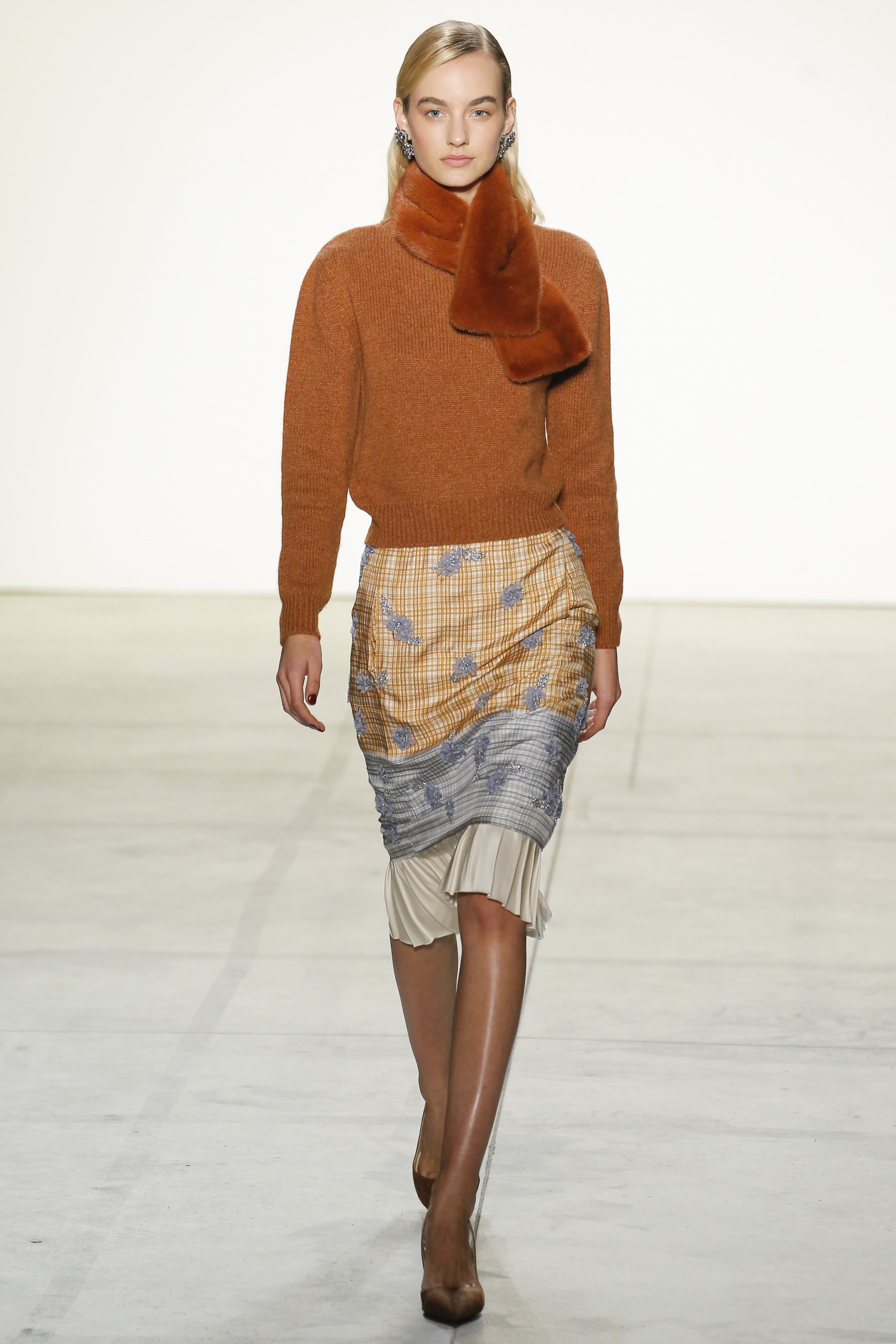 Title: Fall Fashion Collection: A Look at the Latest Womens Clothing Trends for Autumn