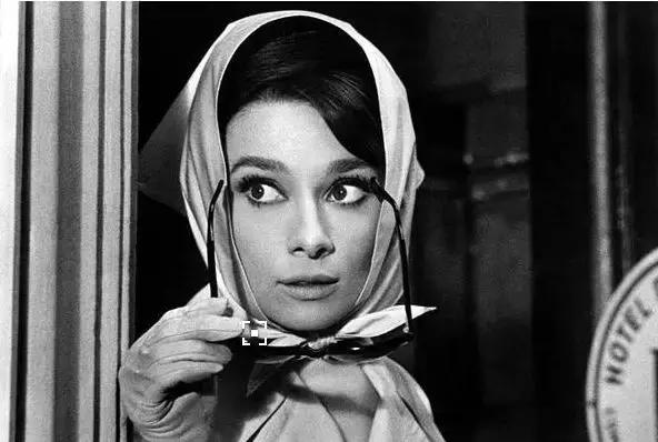 What to Pair with a Pink Coat: A Guide to the Perfect Scarf