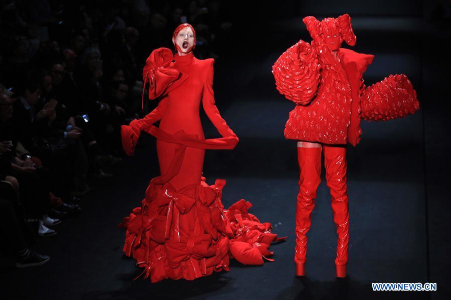 Title: Unveiling the Enigmatic Allure of Feng Zao Shenren Womens Clothing
