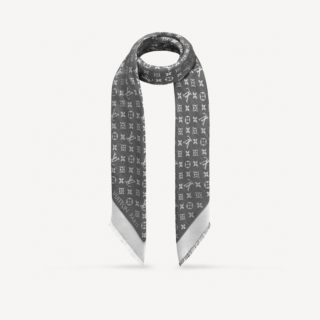 Valentino Scarf: A Symbol of Fashionable Sophistication