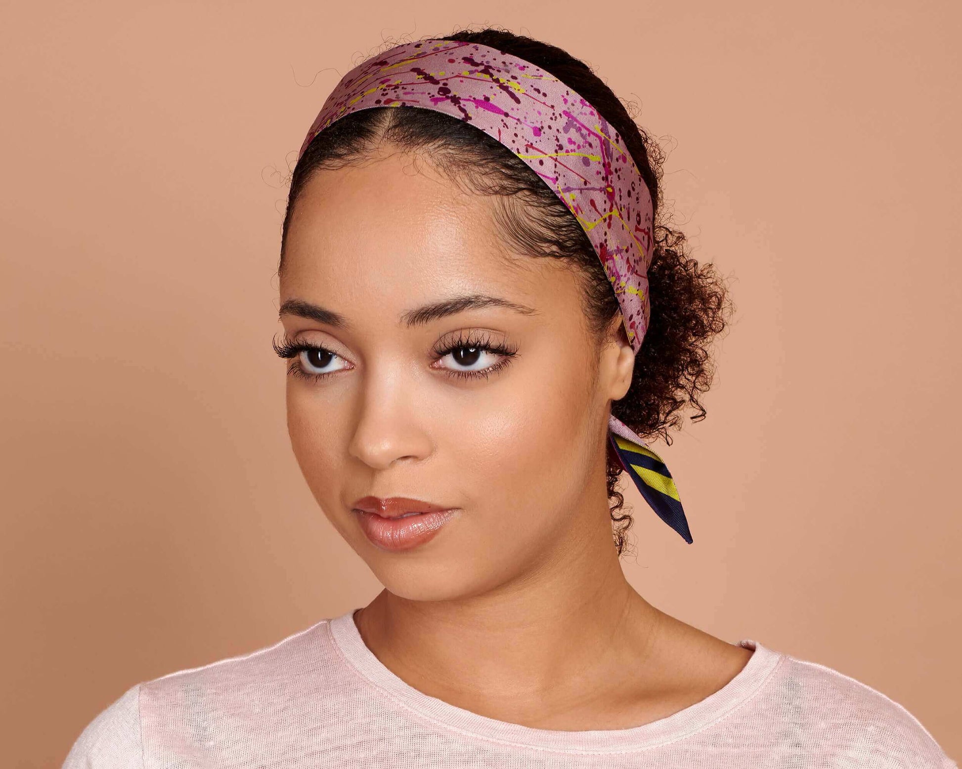 How to Wrap a Scarf to Look Stylish