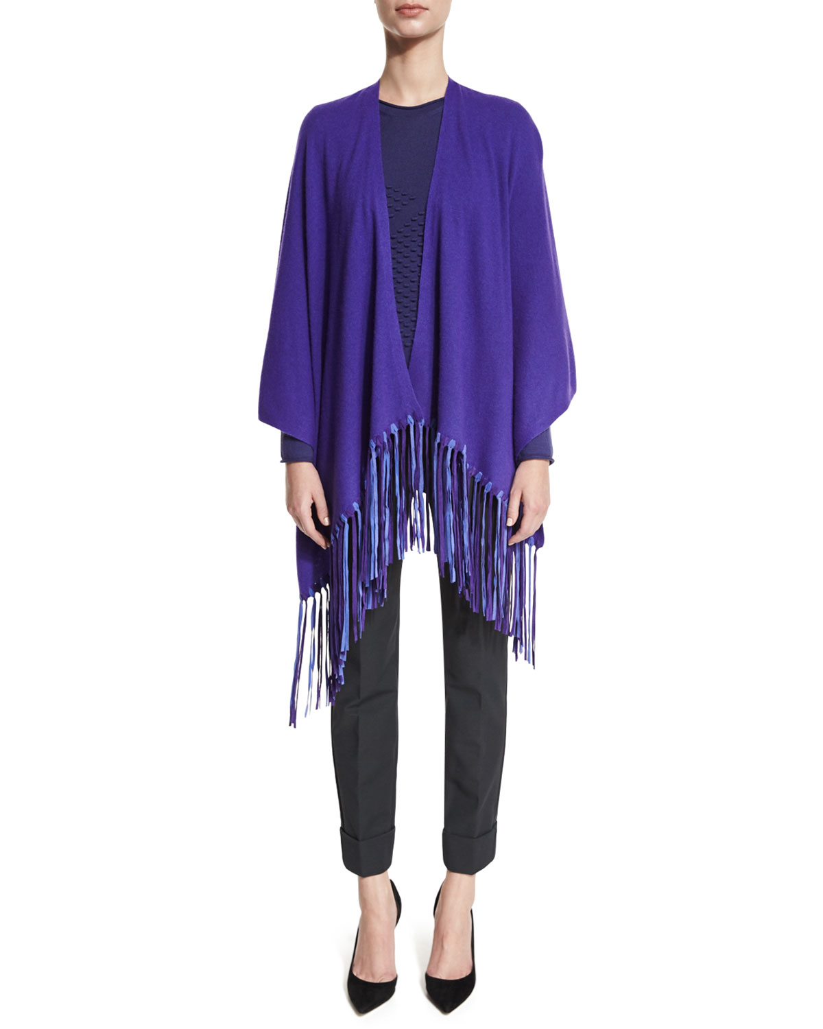 PURPLE COAT AND SCARF: A FASHION MATCHING GUIDE