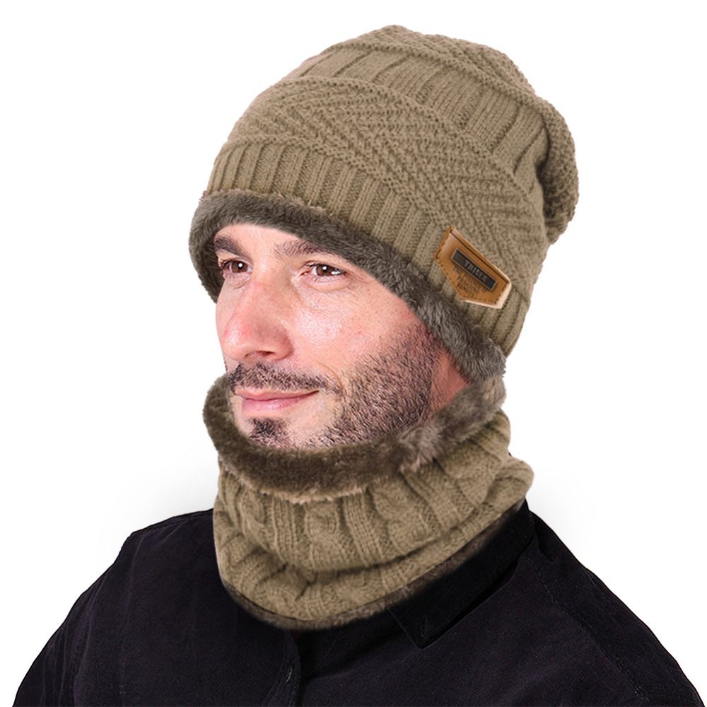 Title: A Step-by-Step Guide to Knitting a Connected Hat and Scarf