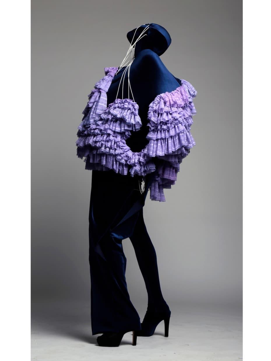Scarf Hanging Styles in Fashion Stores: A Guide to Creative Display Techniques