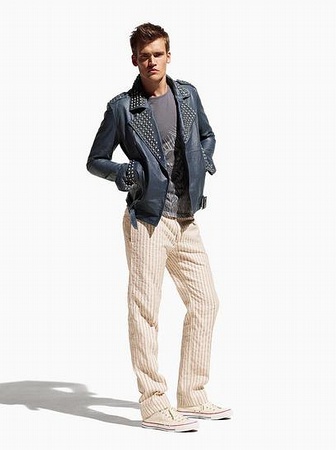Men’s围巾，A Guide to the Best Colors for Every Occasion