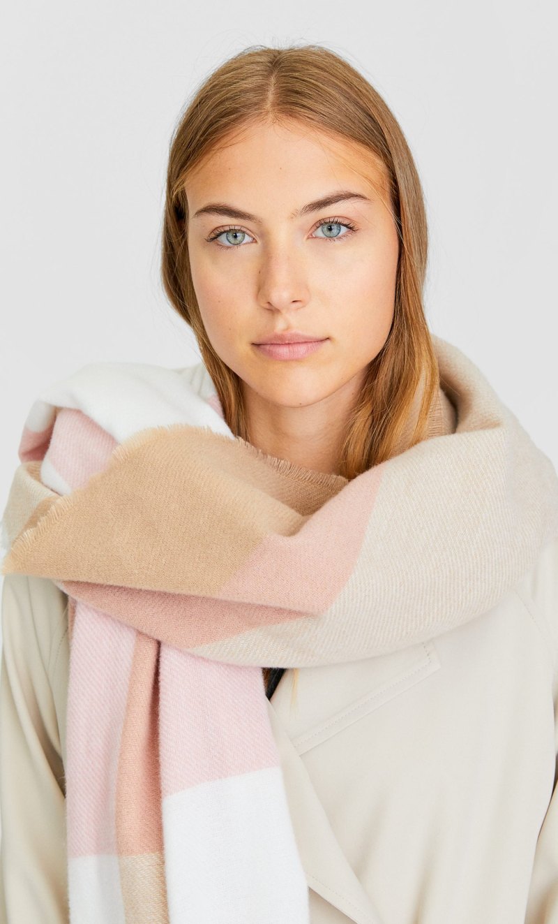Simple and Elegant Ways to Knit a Girlss Scarf