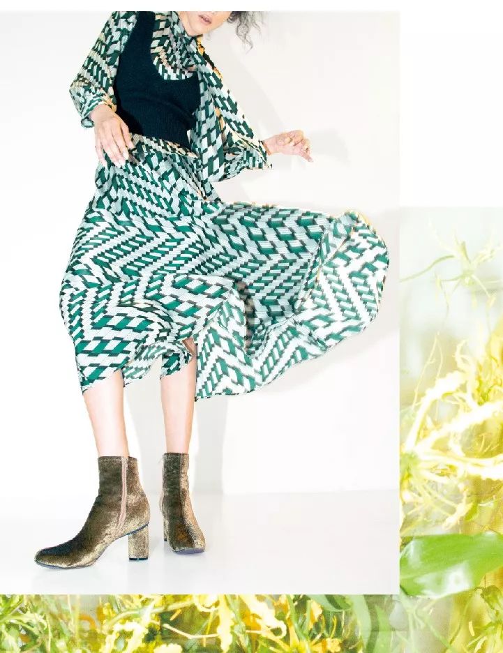 Title: 2016 Autumn-Winter Womens Fashion Trends: A Guide to the Seasons Most Popular Styles