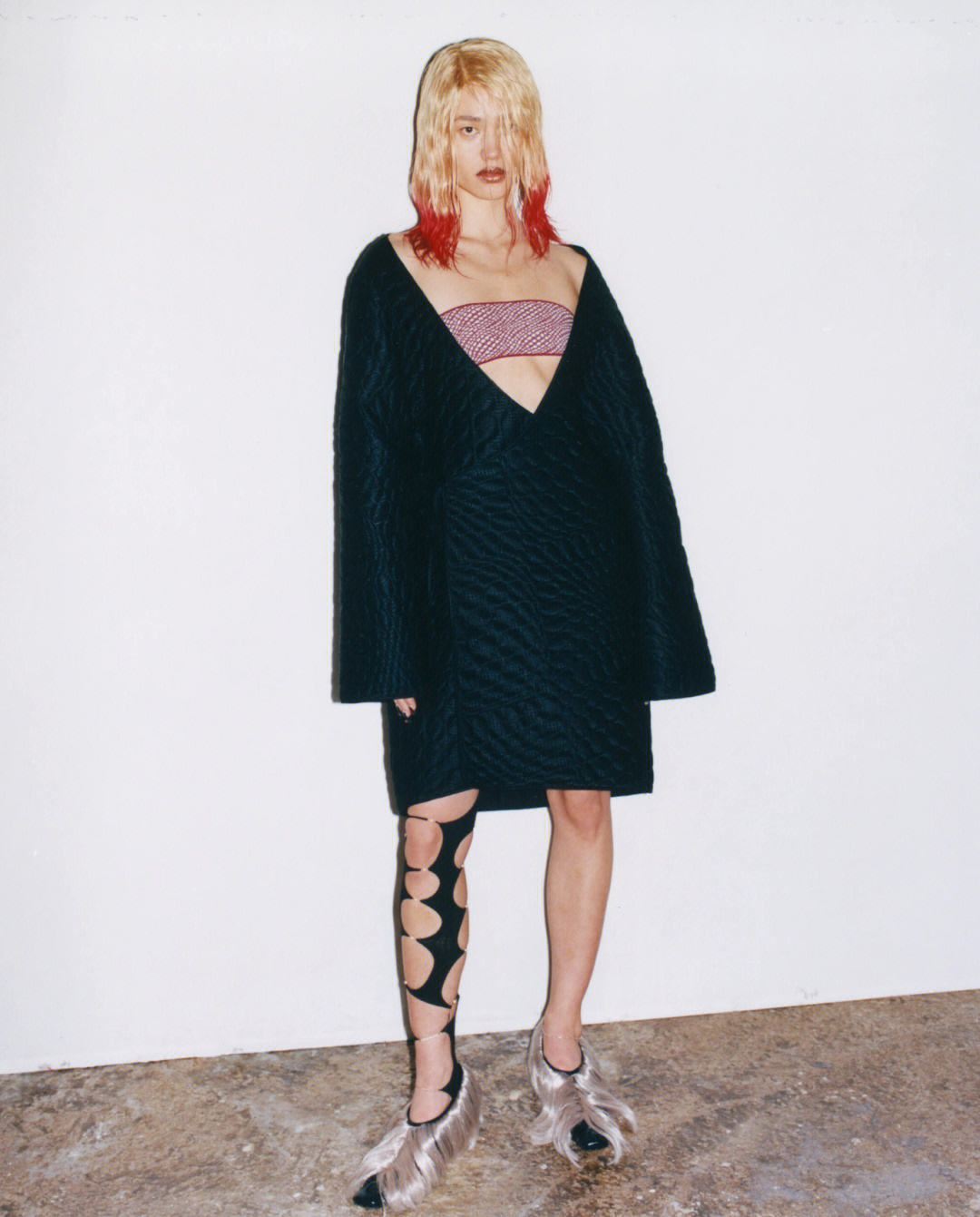 Title: Revival of the Classics: Ruier Womens Clothing, Reimagined for Modern Times