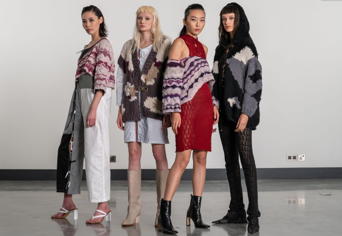 Title: Exploring the World of gs女装， A Brand That Transcends Fashion Trends
