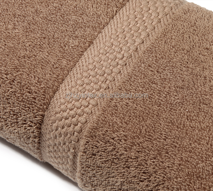 Can a Hot Towel Be Used to Treat Neck Stiffness?
