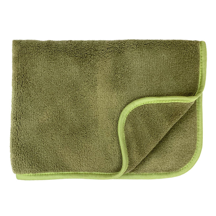 Title: Cleaning Mouldy Towels: Tips and Tricks for a Green and Clean Home