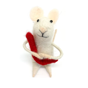 Title: The Art of Folding a Mouse with a Towel