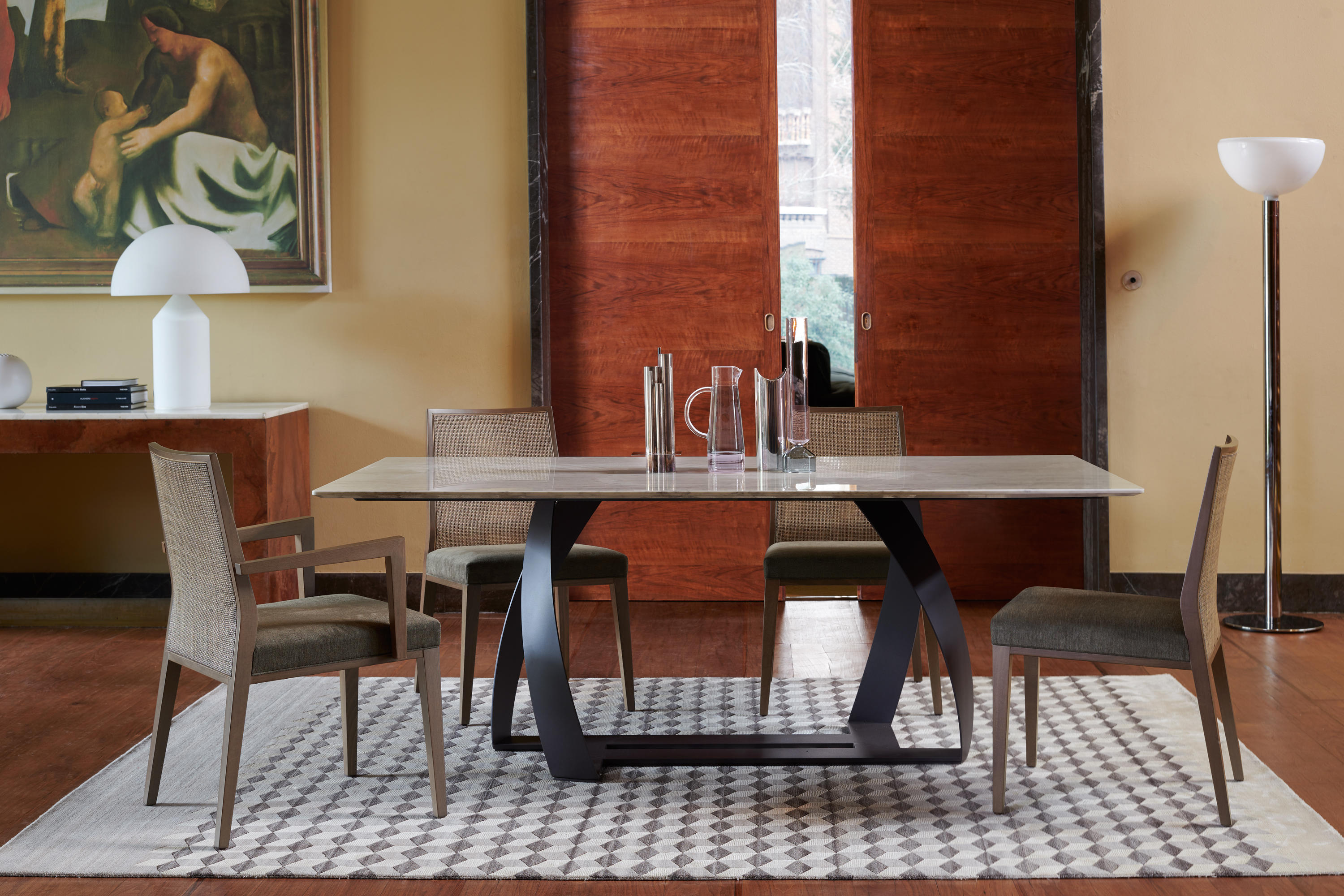 Title: The Art of Upholstered Furniture: A Comprehensive Guide to Fabric Choices and Design
