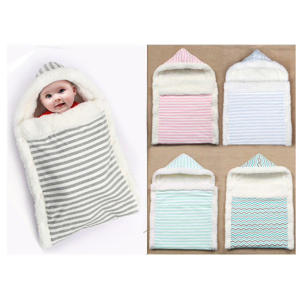 How to Fold a Newborn Babys毛巾 Pillow