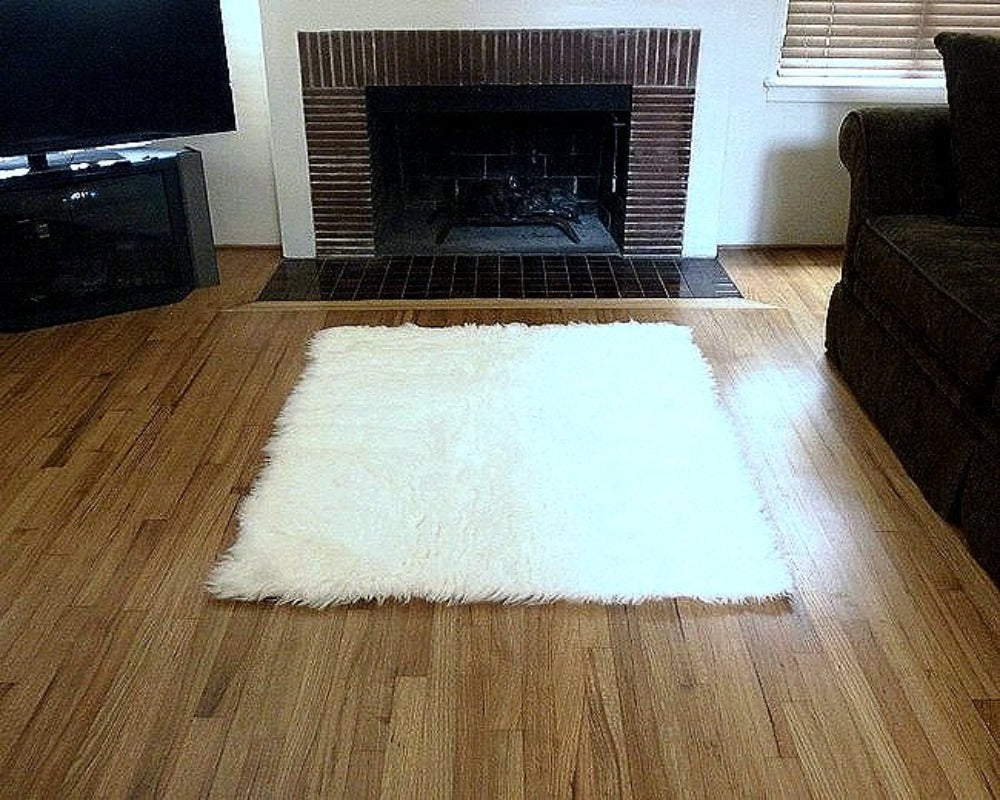 Is It Good to Put a Rug on a Wood Floor?