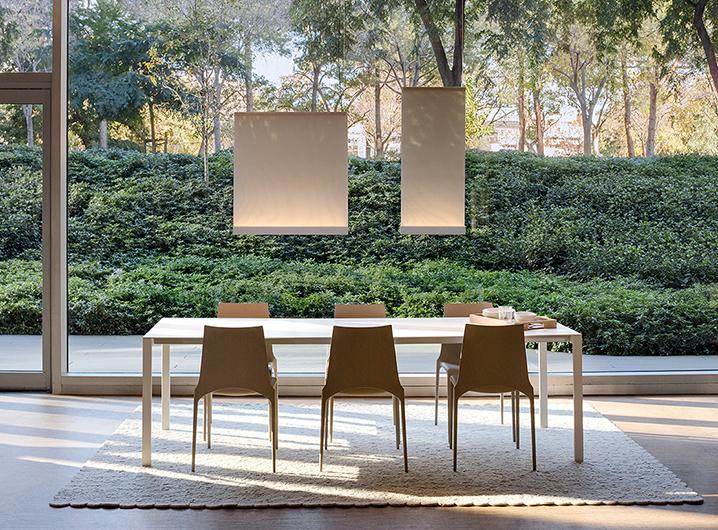 The Curtain Crossbar: A Simple yet Effective Window Decorating Solution