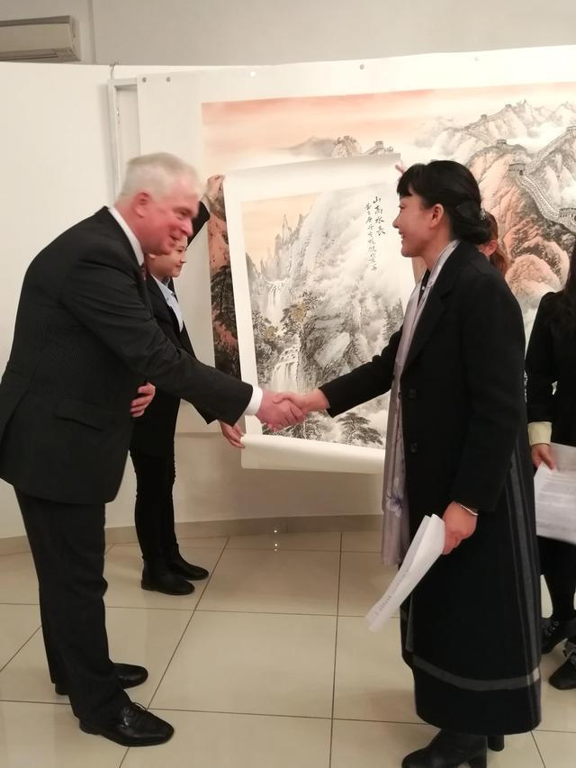 Title: The Unique Beauty of Chinese Landscape Paintings on Curtains