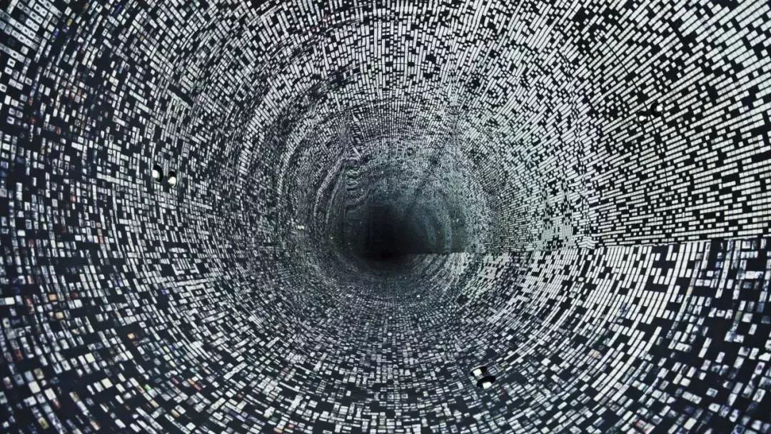 Title: Curtain Installation Contract