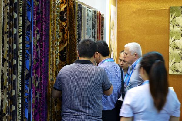 Title: Guangzhou Curtain Fabric Wholesale Market