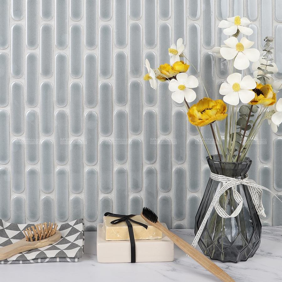 Title: Gray Wallpaper with Curtains Design