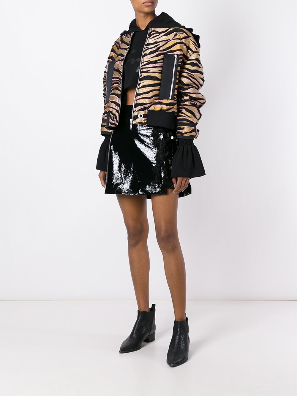 Title: The Unique Charm of Genuine Leather Skirts