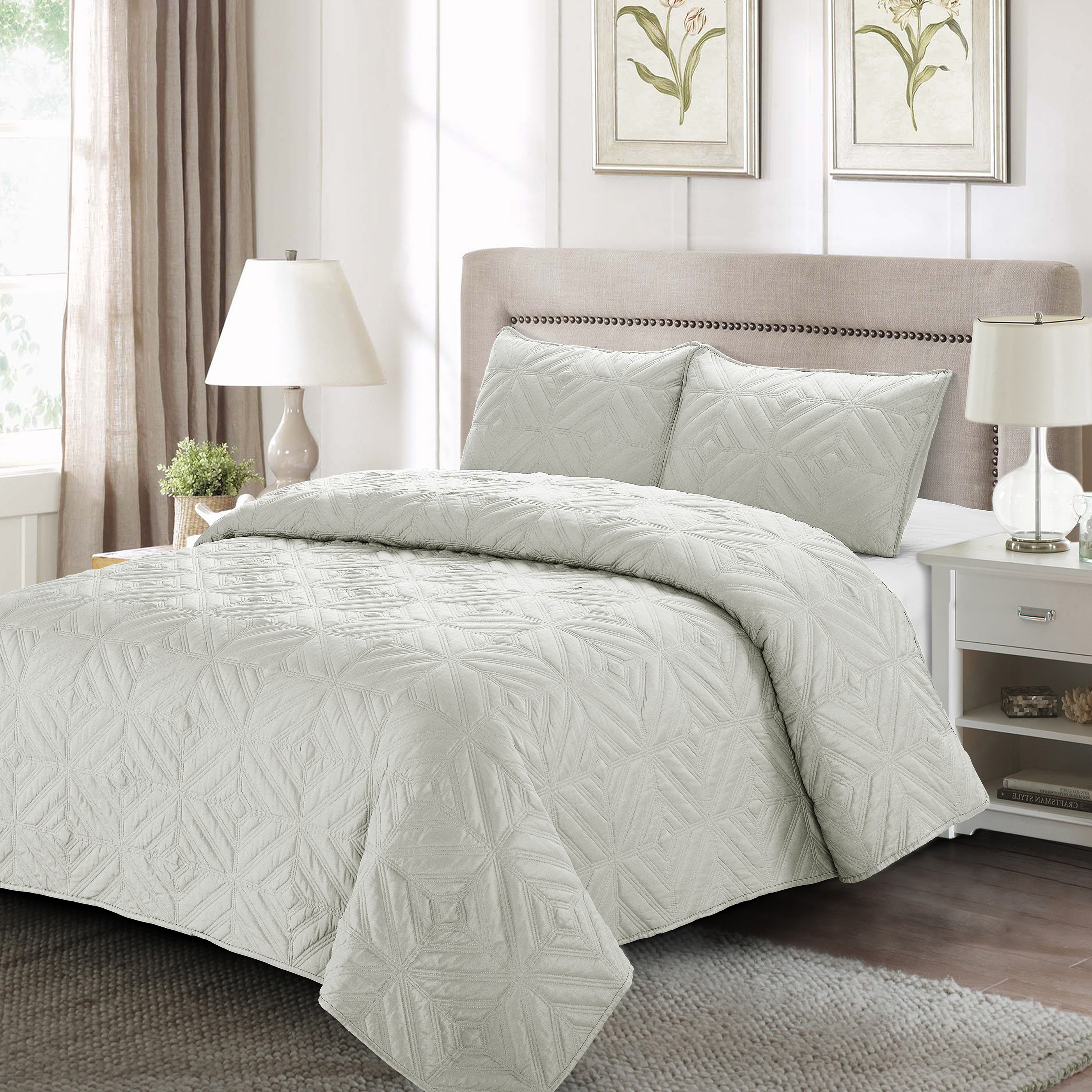 Title: Fuanna Home Textiles Silk Quilt: A Luxurious Choice for Your Bed